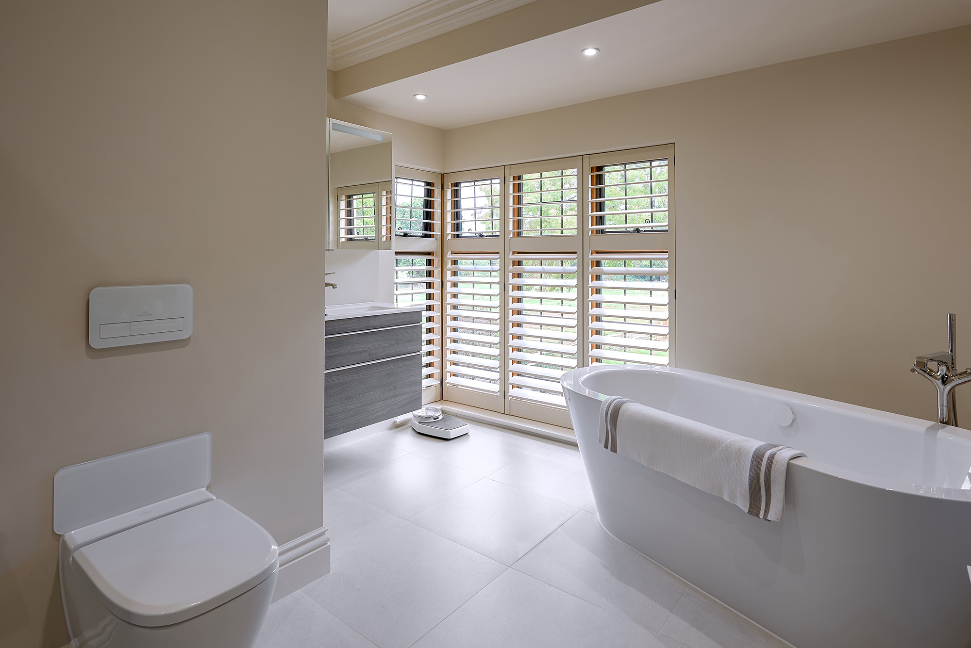 Interior bathroom New Arts and Crafts House - built by KM Grant, Guildford, Surrey.