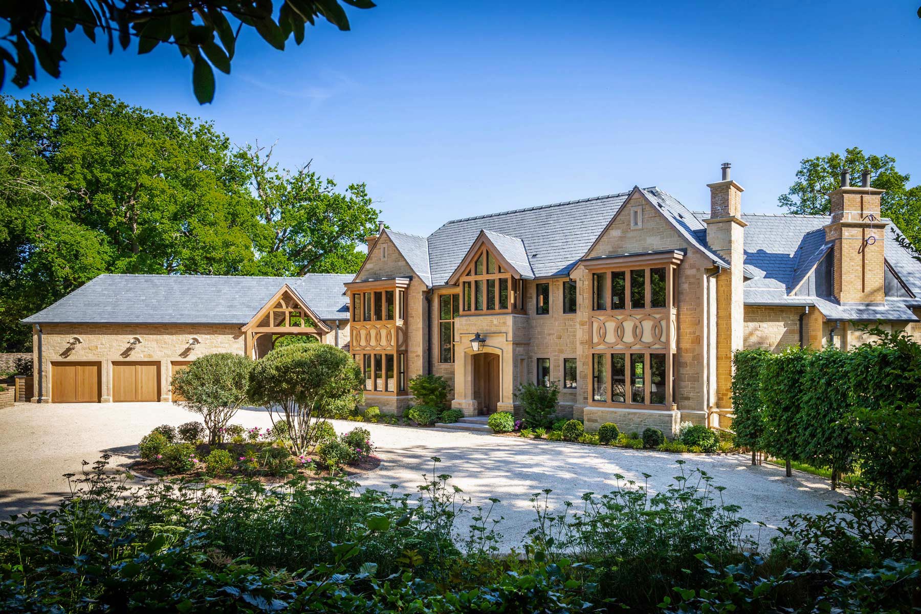 Exterior - Lakeside manor House. KM Grant